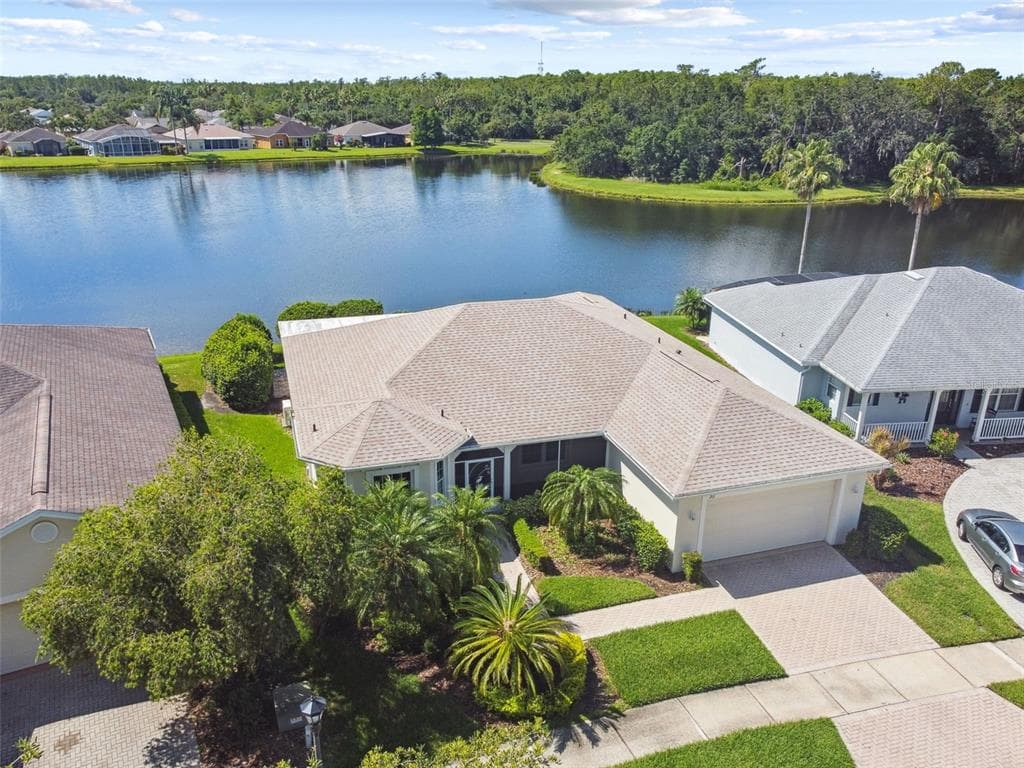 201 LARGO DRIVE KISSIMMEE, FL 34759