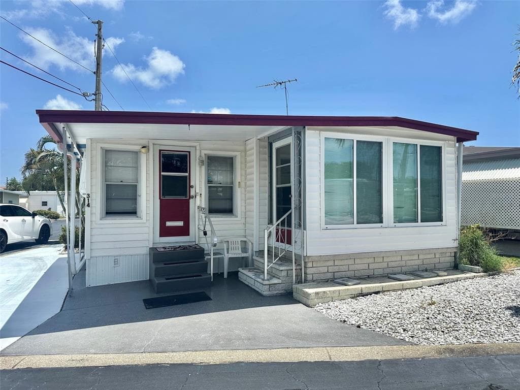 8300 SEMINOLE BOULEVARD UNIT 314 SEMINOLE, FL 33772