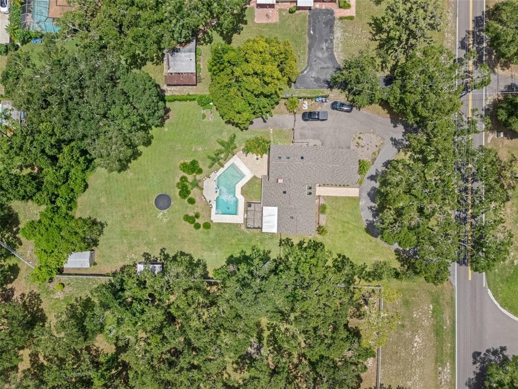 2306 S VALRICO ROAD VALRICO, FL 33596