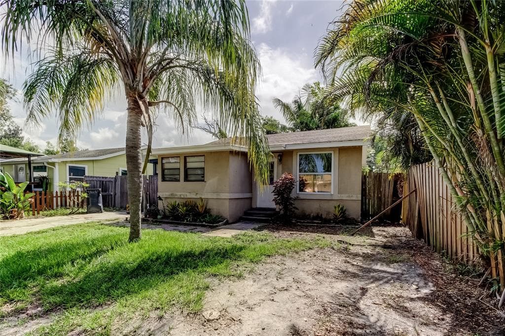 4479 NEWARK STREET N ST PETERSBURG, FL 33714