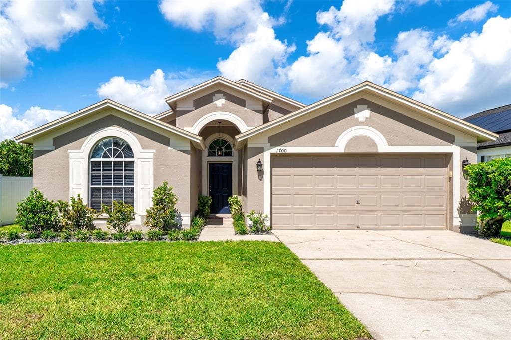 1700 LEYBOURNE LOOP LOOP WESLEY CHAPEL, FL 33543