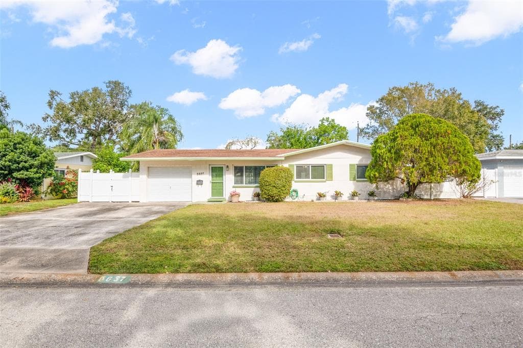 5637 24TH TERRACE N ST PETERSBURG, FL 33710