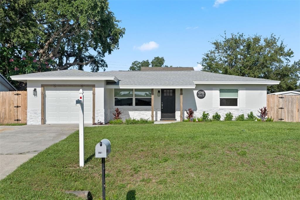 1715 THOMAS DRIVE CLEARWATER, FL 33759