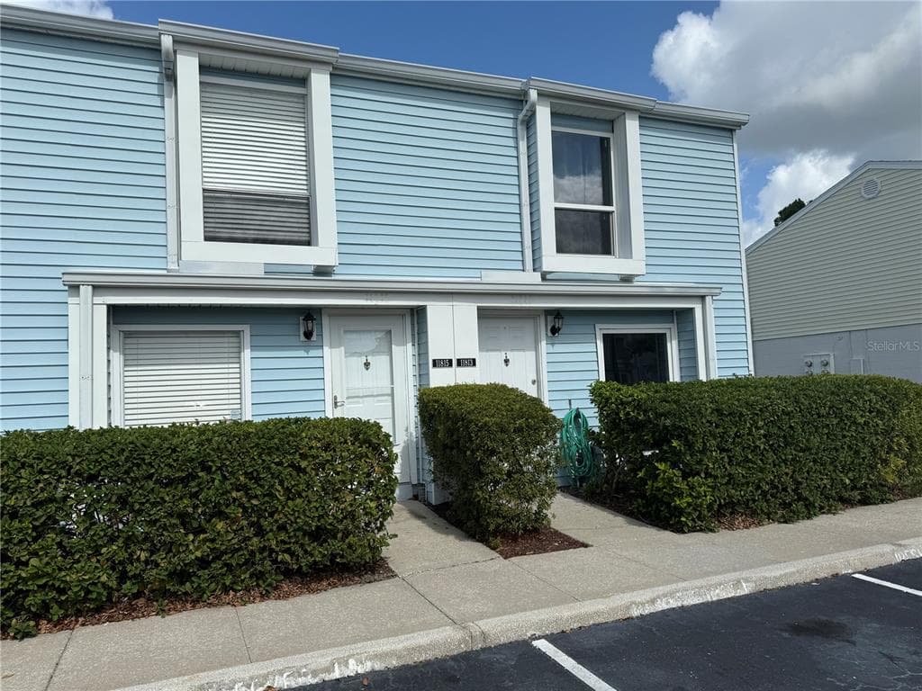 11815 CYPRESS HILL CIRCLE TAMPA, FL 33626