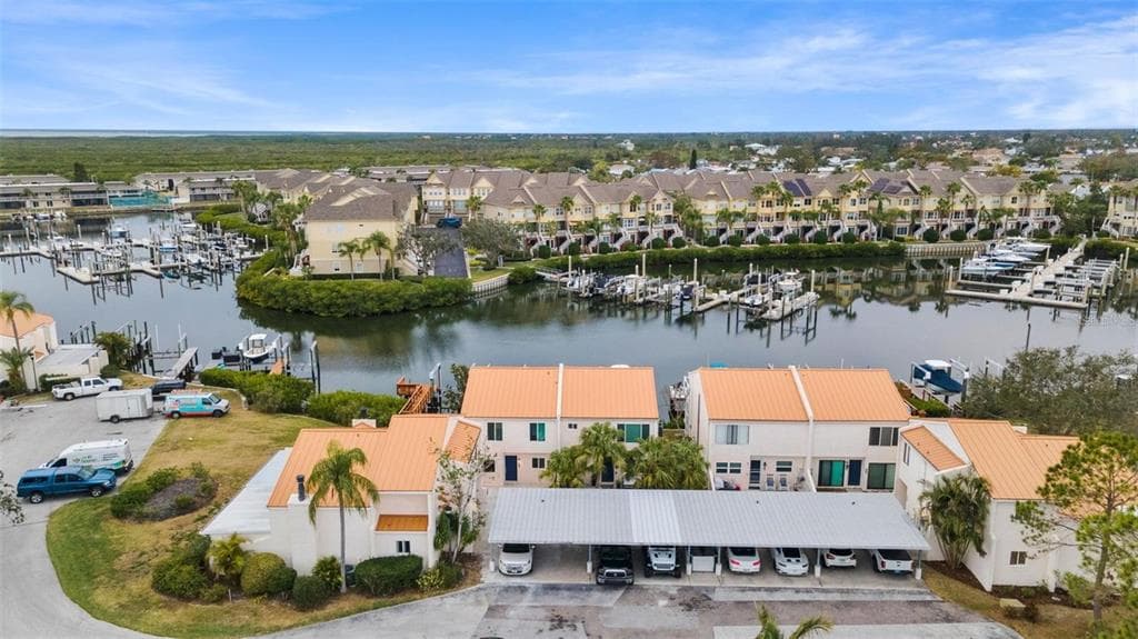 4214 HARBOR HOUSE DRIVE TAMPA, FL 33615