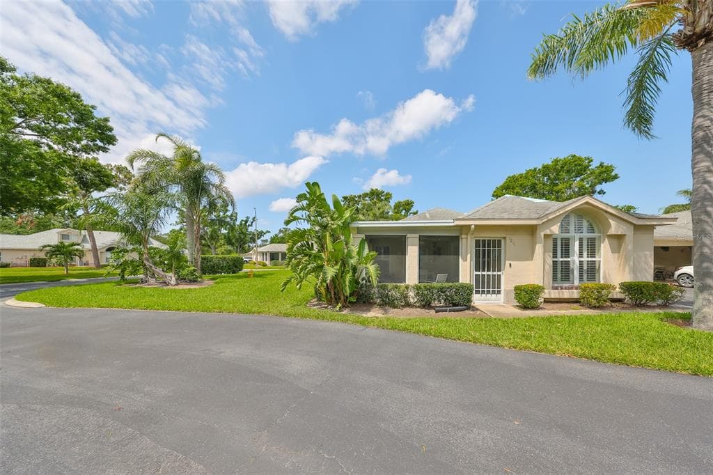 1211 GOLFVIEW WOODS DRIVE UNIT 0 SUN CITY CENTER, FL 33573