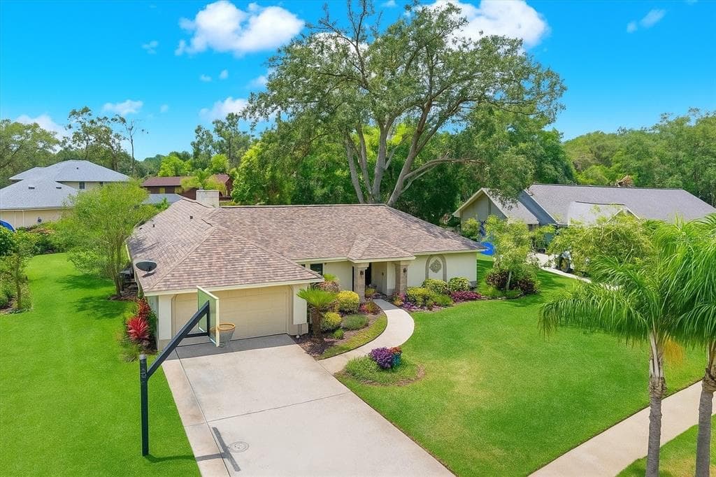 2806 FAIRWAY VIEW DRIVE VALRICO, FL 33596