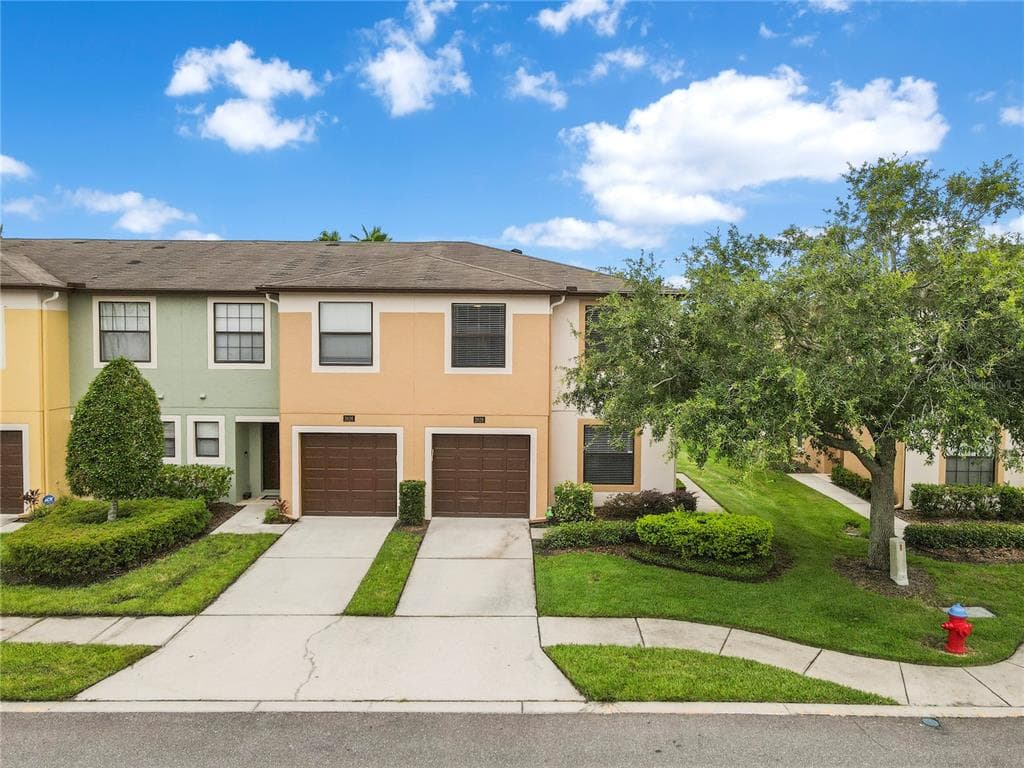 2628 OLEANDER LAKES DRIVE BRANDON, FL 33511