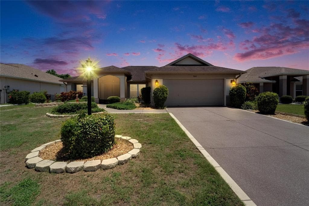 304 CALOOSA PALMS COURT SUN CITY CENTER, FL 33573