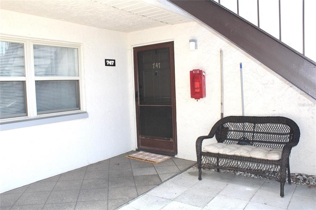 7701 STARKEY ROAD UNIT 747 SEMINOLE, FL 33777