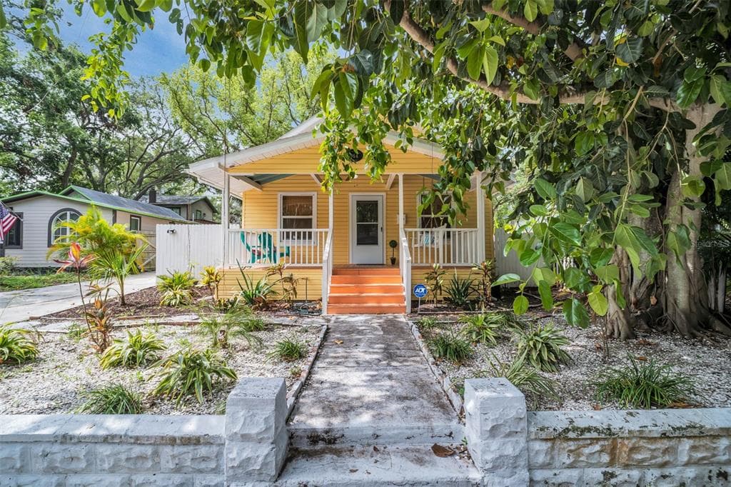844 10TH AVENUE S ST PETERSBURG, FL 33701