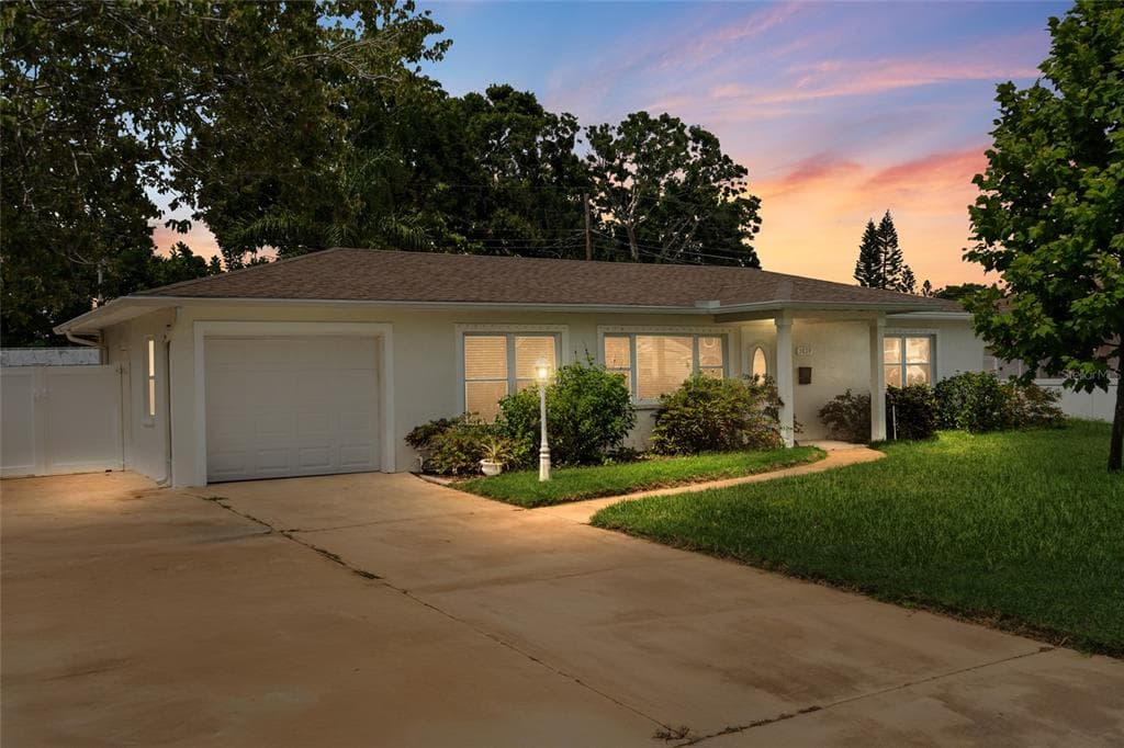 3839 18TH AVENUE N ST PETERSBURG, FL 33713