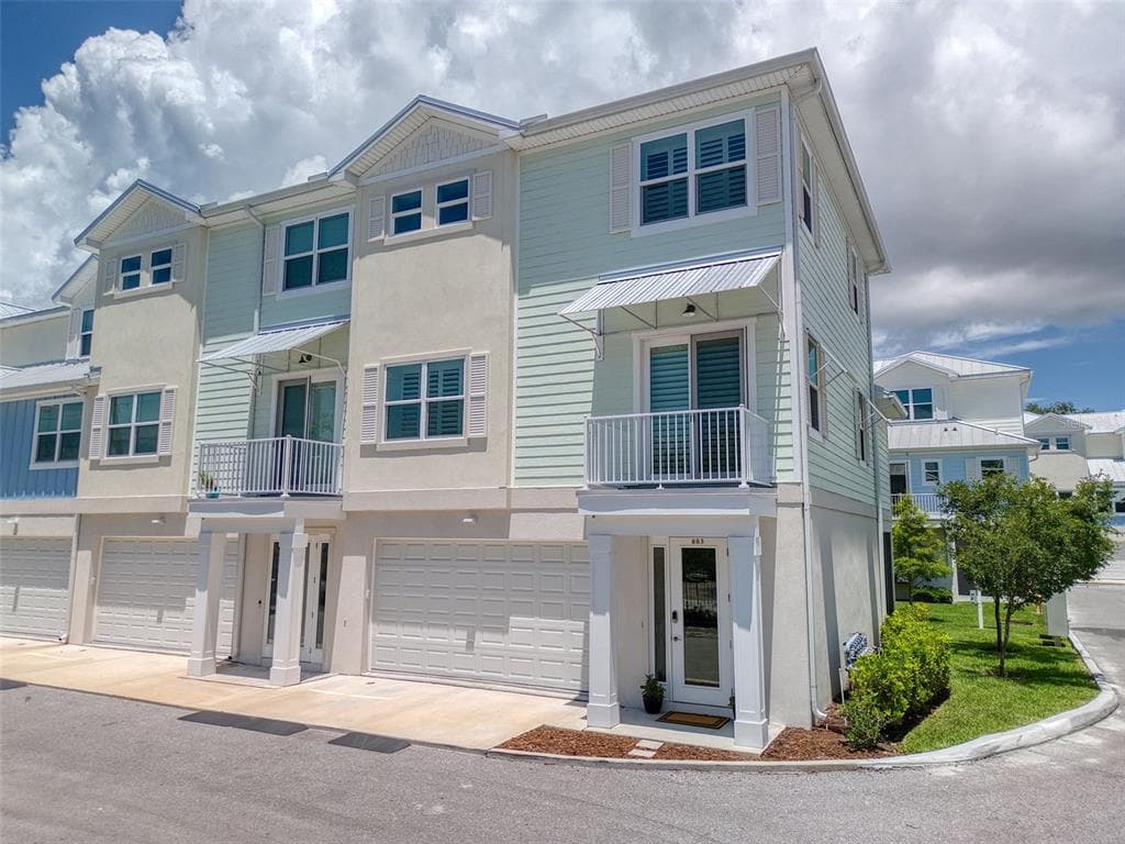 803 OAK BEND LANE DUNEDIN, FL 34698
