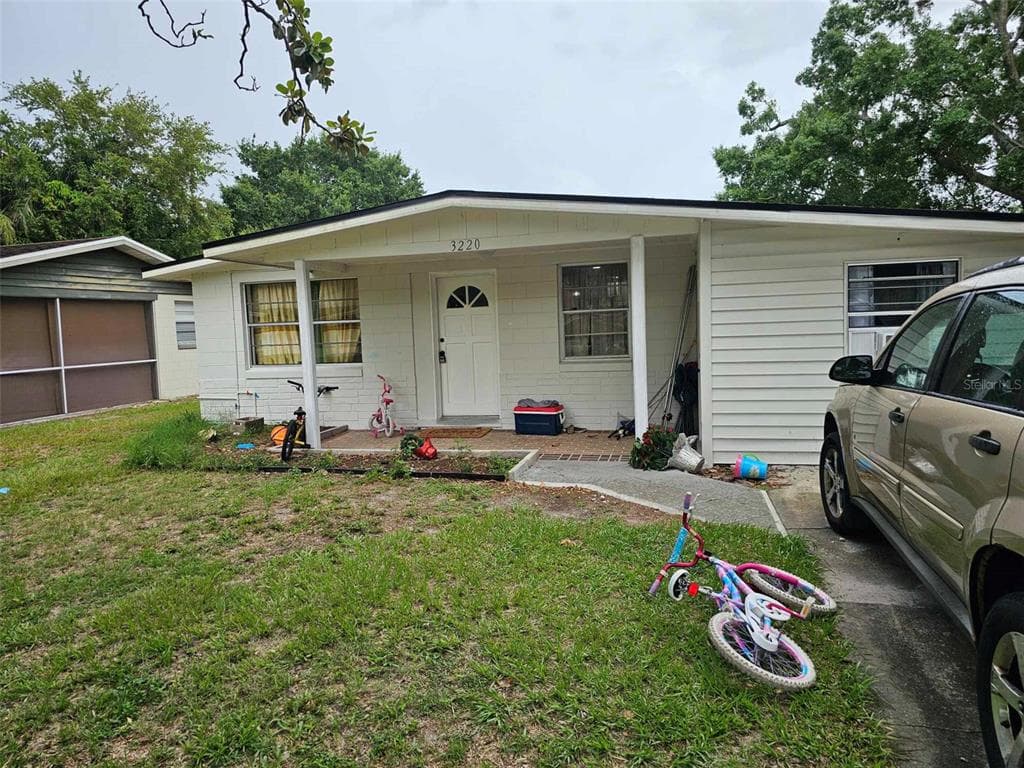 3220 AVENUE J NW WINTER HAVEN, FL 33881