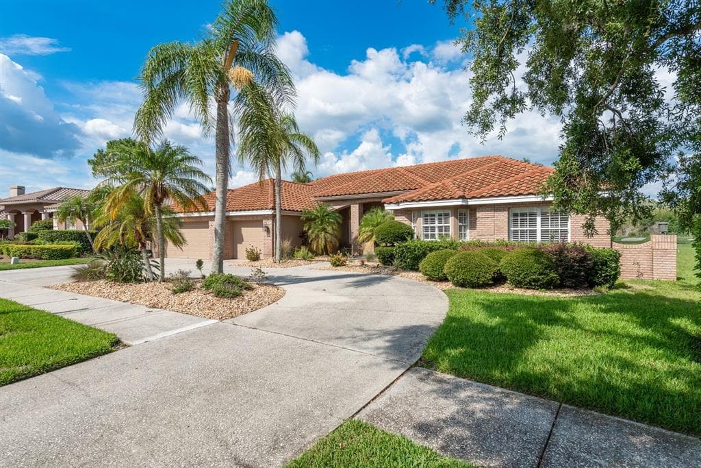 3337 CRESCENT OAKS BOULEVARD TARPON SPRINGS, FL 34688
