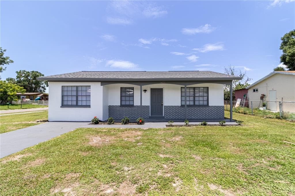2425 WISHING WELL CIRCLE TAMPA, FL 33619