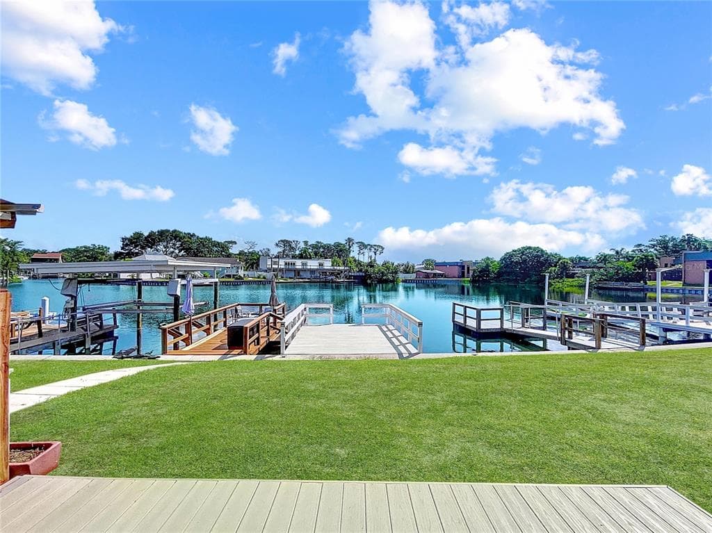 599 WESTWINDS DRIVE UNIT 9 PALM HARBOR, FL 34683