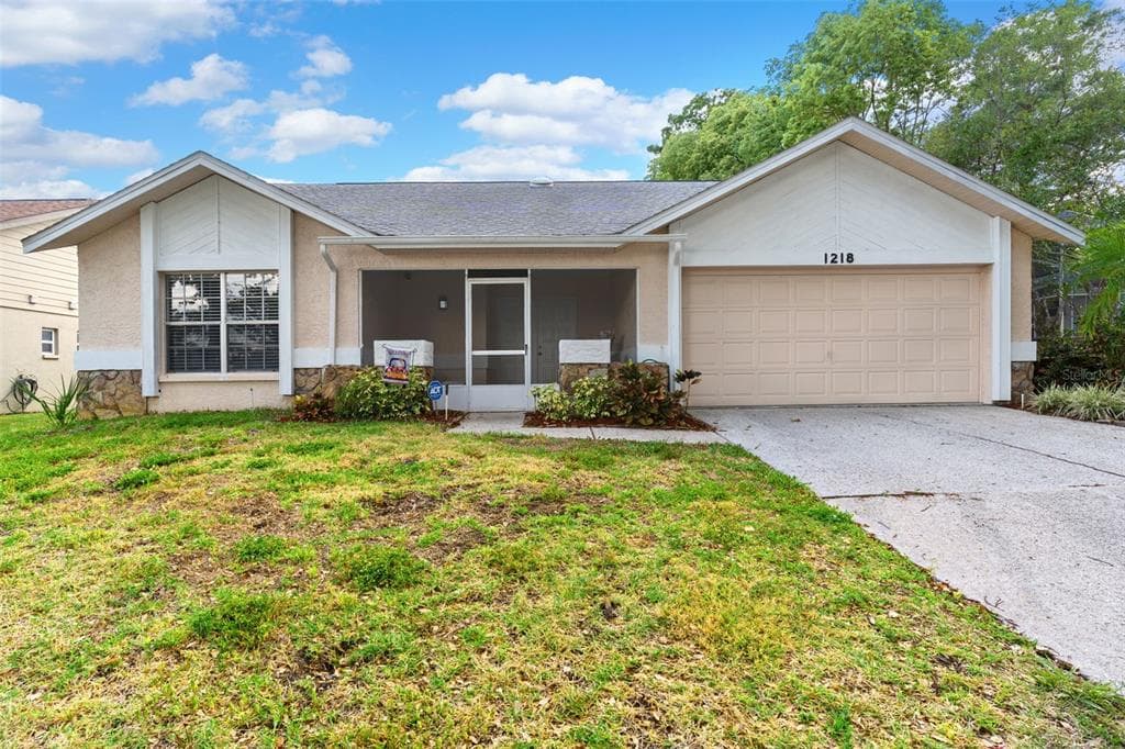 1218 GILLESPIE DRIVE N PALM HARBOR, FL 34684