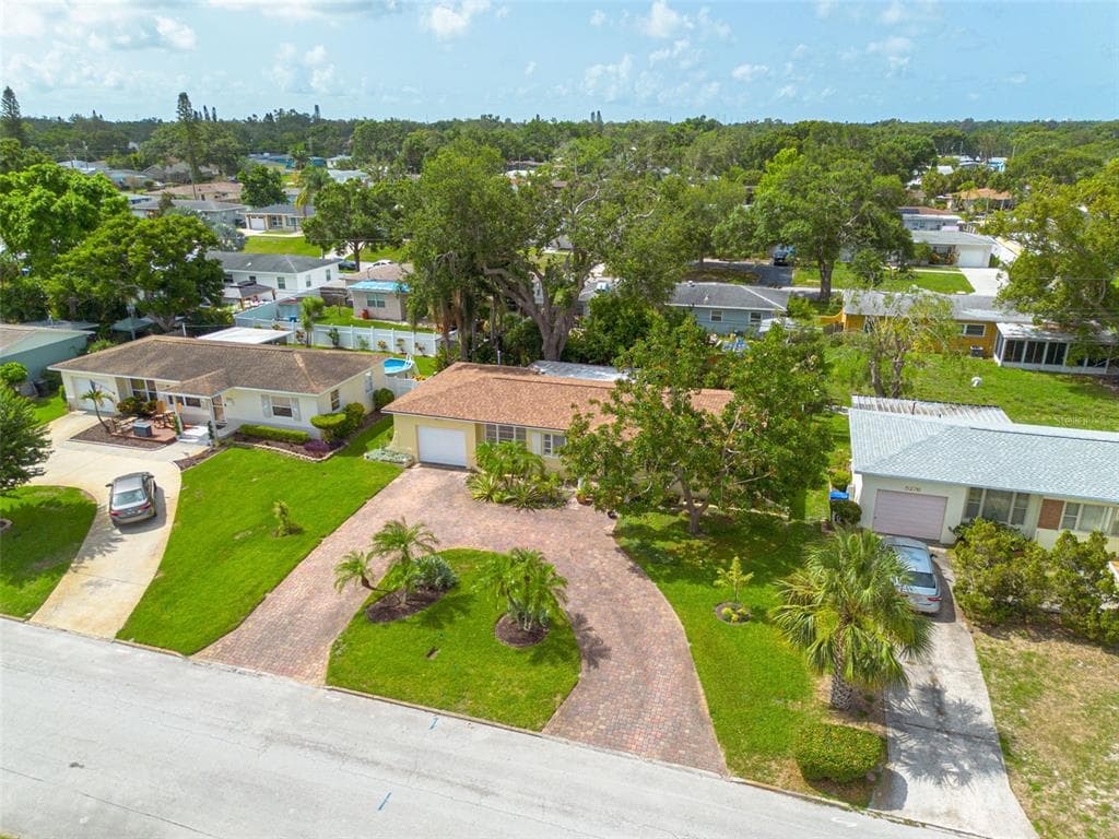 5262 25TH AVENUE N ST PETERSBURG, FL 33710