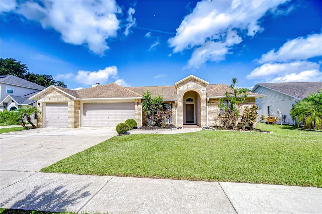 4211 ELBA PLACE VALRICO, FL 33596