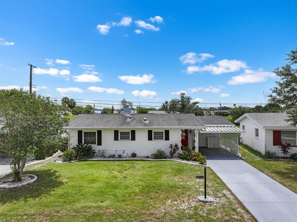 913 AUGUSTA DRIVE SUN CITY CENTER, FL 33573