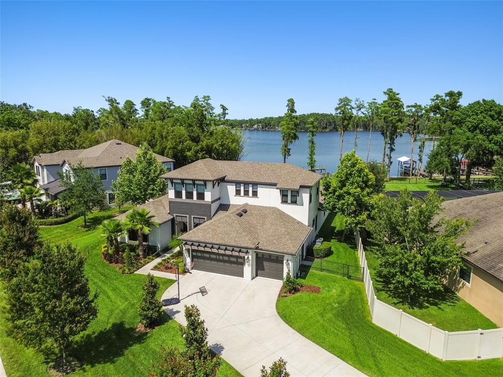 2648 LAKE MANOR DRIVE