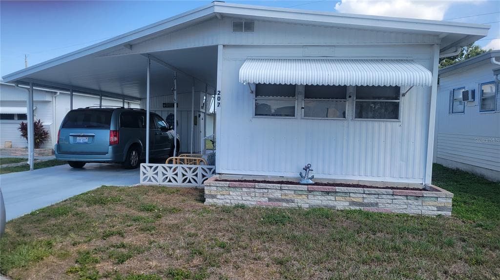 207 52ND AVENUE PLAZA W BRADENTON, FL 34207