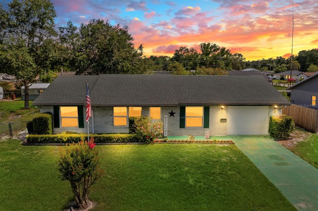 2825 WOODCREST LANE LAKELAND, FL 33805