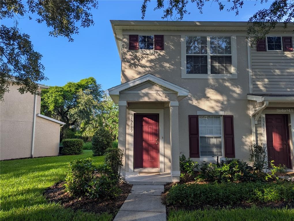 15819 FISHHAWK FALLS DRIVE LITHIA, FL 33547