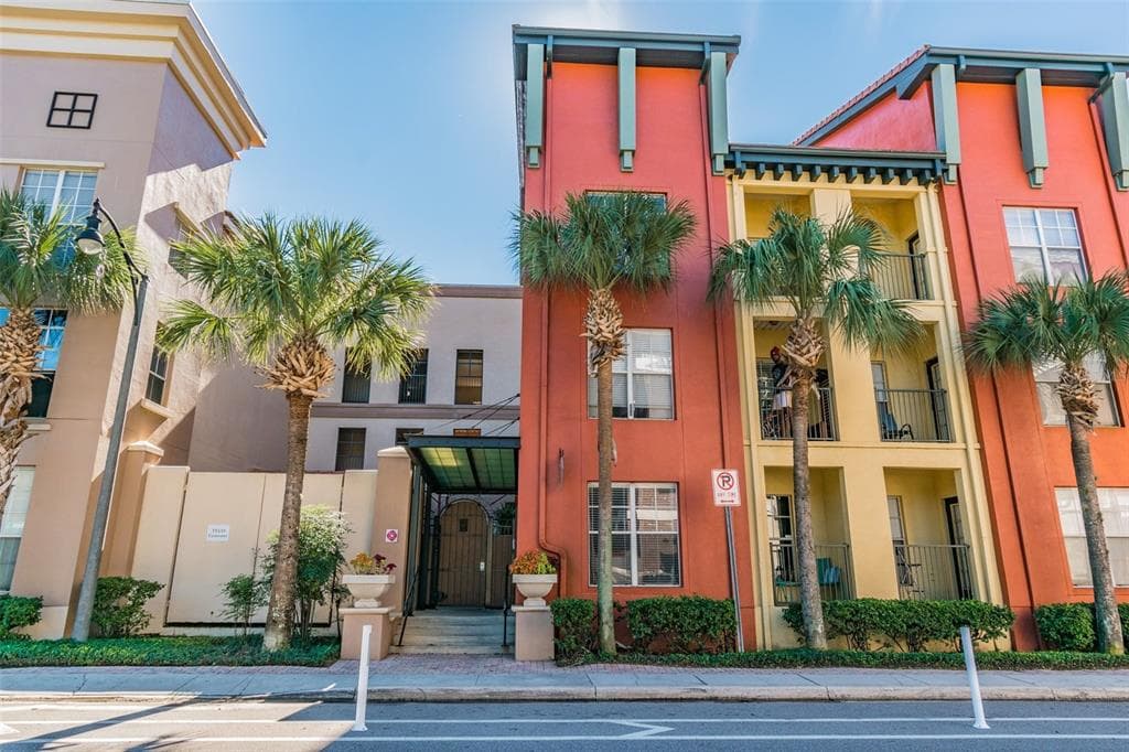 2331 W HORATIO STREET UNIT 622 TAMPA, FL 33609