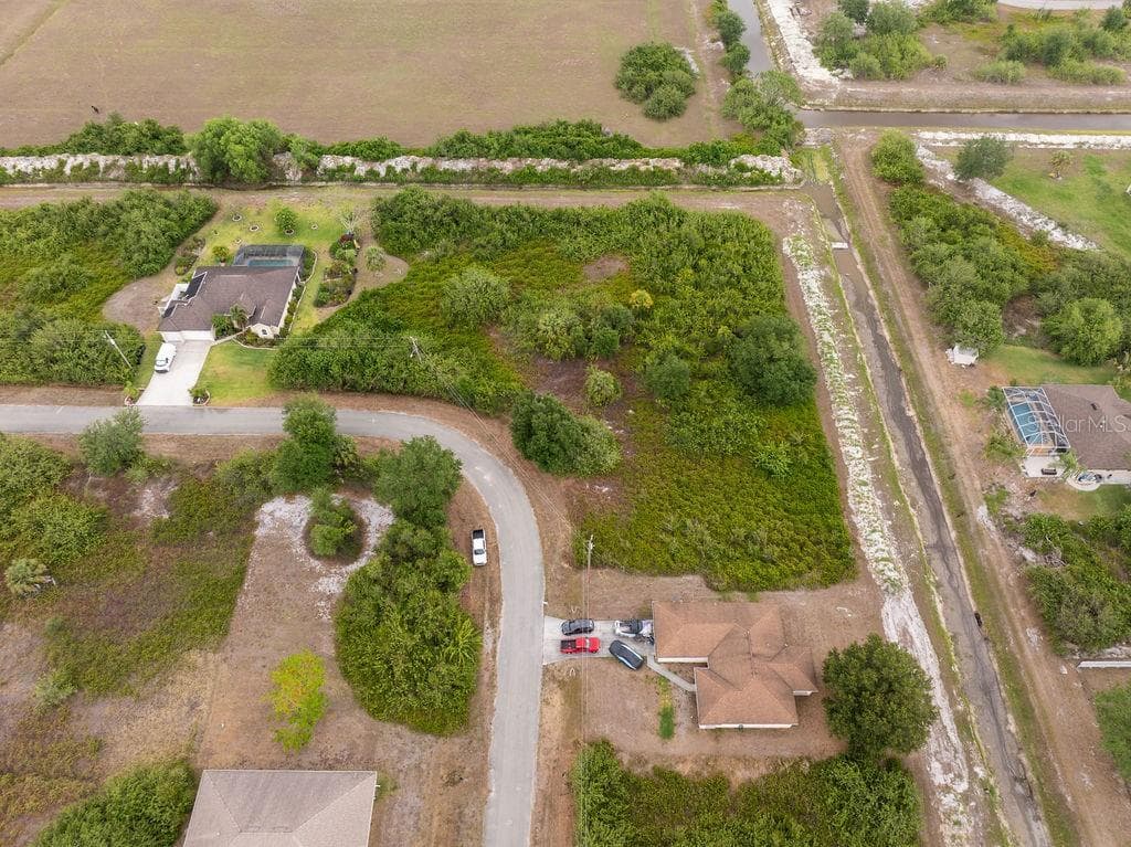 551 THEODORE VAIL STREET E LEHIGH ACRES, FL 33974
