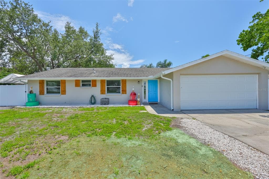 540 FIREFLY LANE APOLLO BEACH, FL 33572