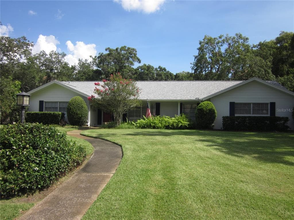 2143 WRENS WAY CLEARWATER, FL 33764