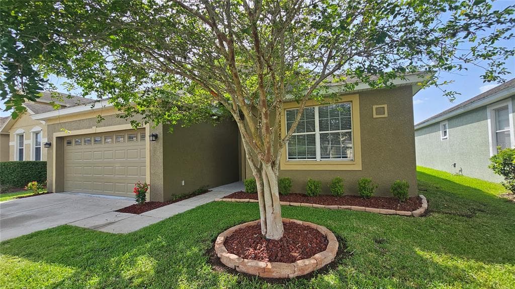2528 LADOGA DRIVE LAKELAND, FL 33805