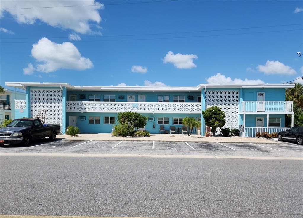 505 67TH AVENUE UNIT 11 ST PETE BEACH, FL 33706