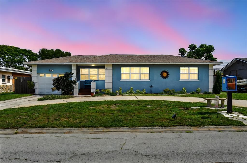4211 28TH AVENUE N ST PETERSBURG, FL 33713