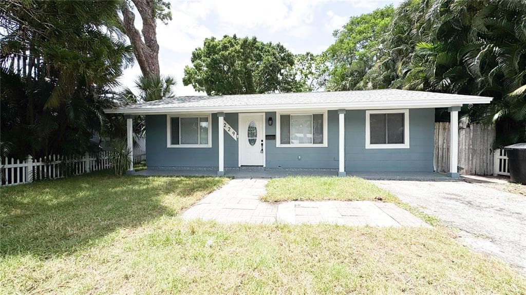 229 45TH AVENUE S ST PETERSBURG, FL 33705