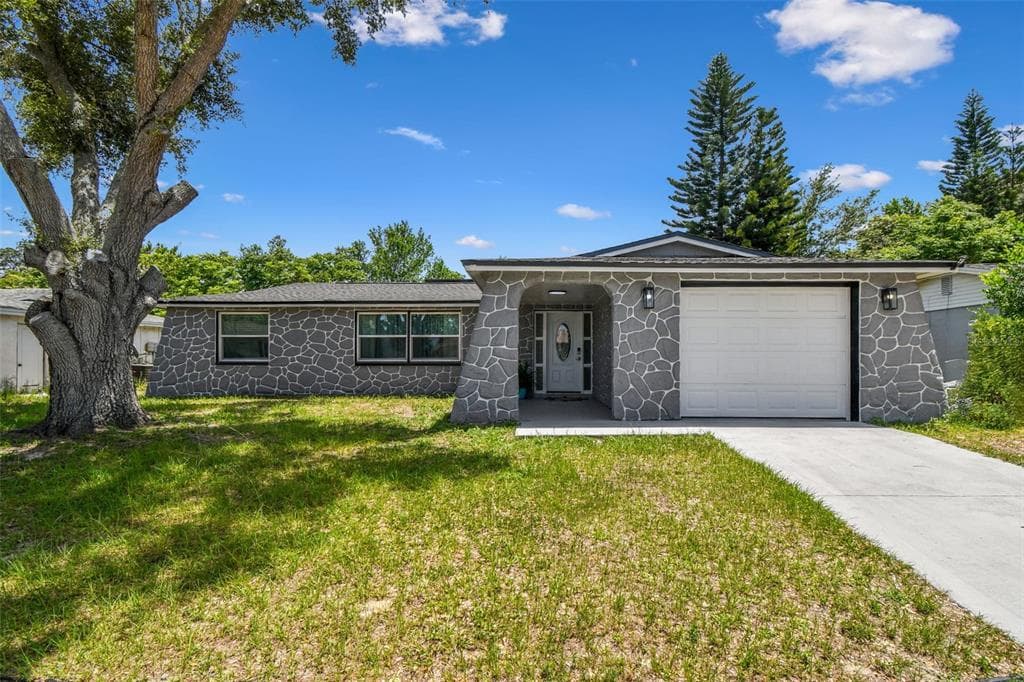 6200 13TH AVENUE NEW PORT RICHEY, FL 34653