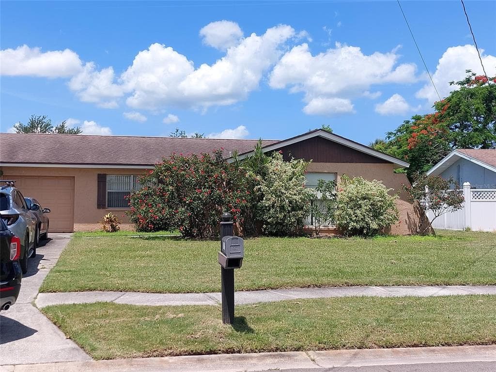 432 FLAMINGO DRIVE APOLLO BEACH, FL 33572