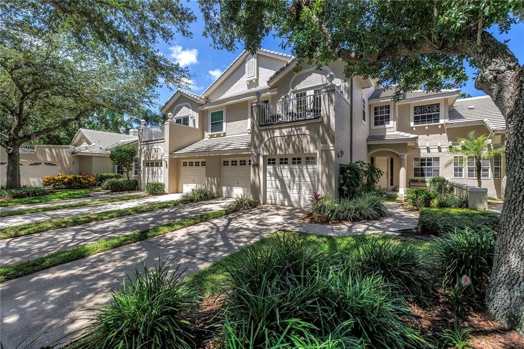 5090 WHITE PINE CIRCLE NE ST PETERSBURG, FL 33703