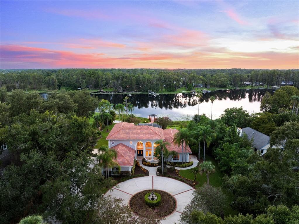 18312 TURNING POINT DRIVE LUTZ, FL 33549