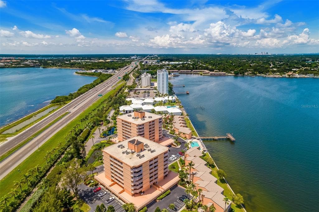 7430 SUNSHINE SKYWAY LANE S UNIT 602 ST PETERSBURG, FL 33711