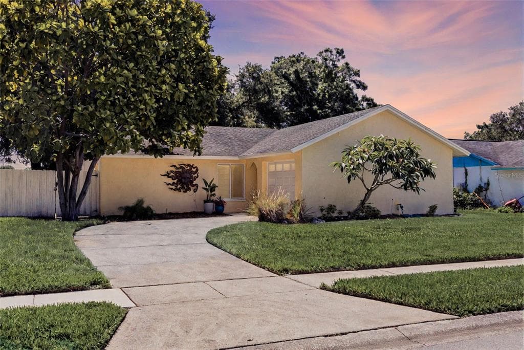 310 ARBOR DRIVE E PALM HARBOR, FL 34683