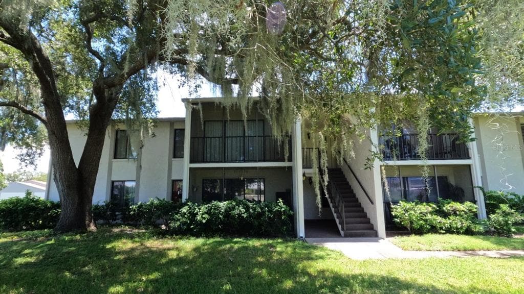 2522 PINE RIDGE WAY S UNIT C2 PALM HARBOR, FL 34684