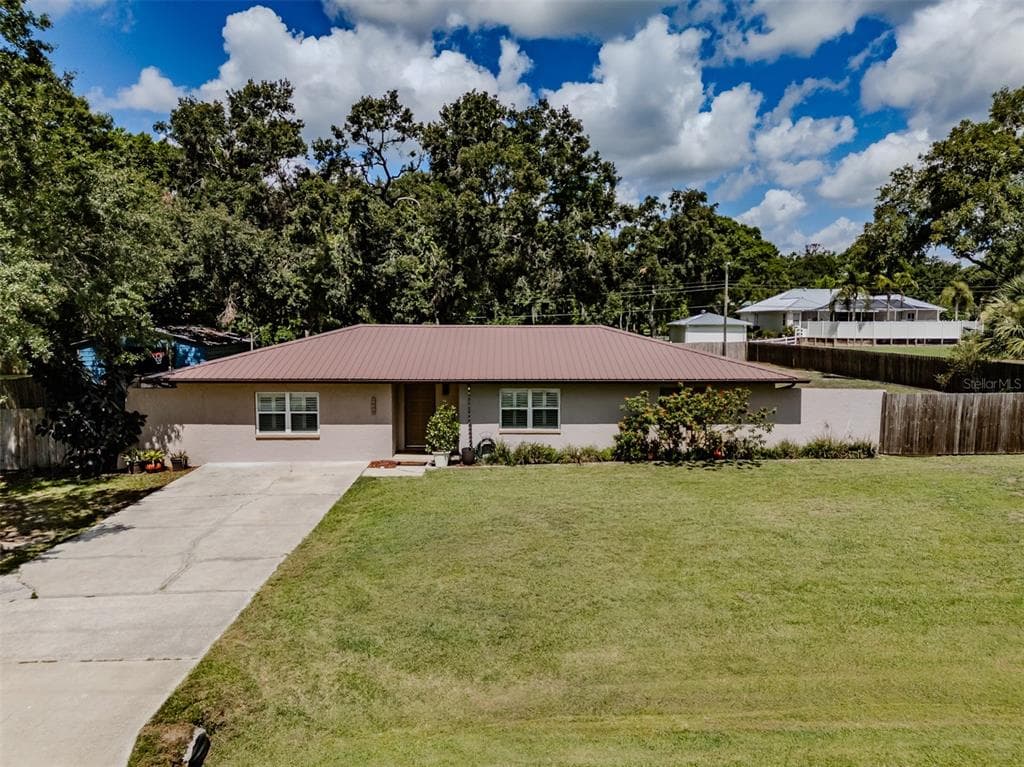 6909 FARRIS DRIVE LAKELAND, FL 33811