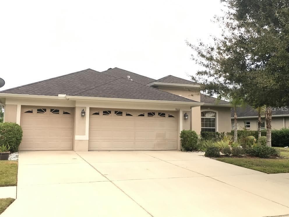 9322 MANGROVE COURT TAMPA, FL 33647