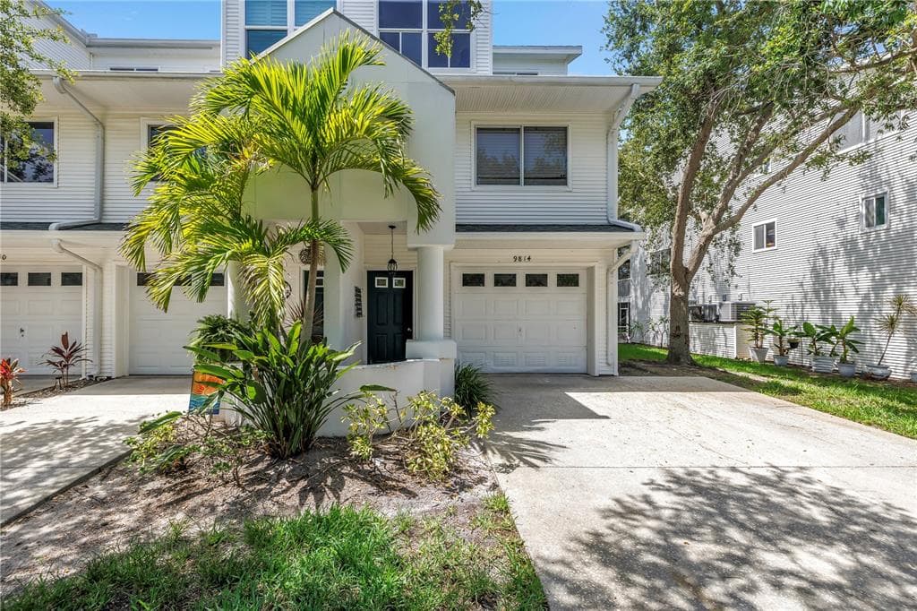9814 INDIAN KEY TRAIL SEMINOLE, FL 33776