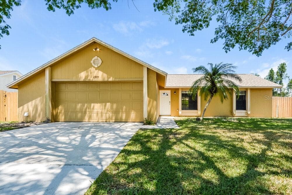 1577 ROSS DRIVE DELTONA, FL 32738