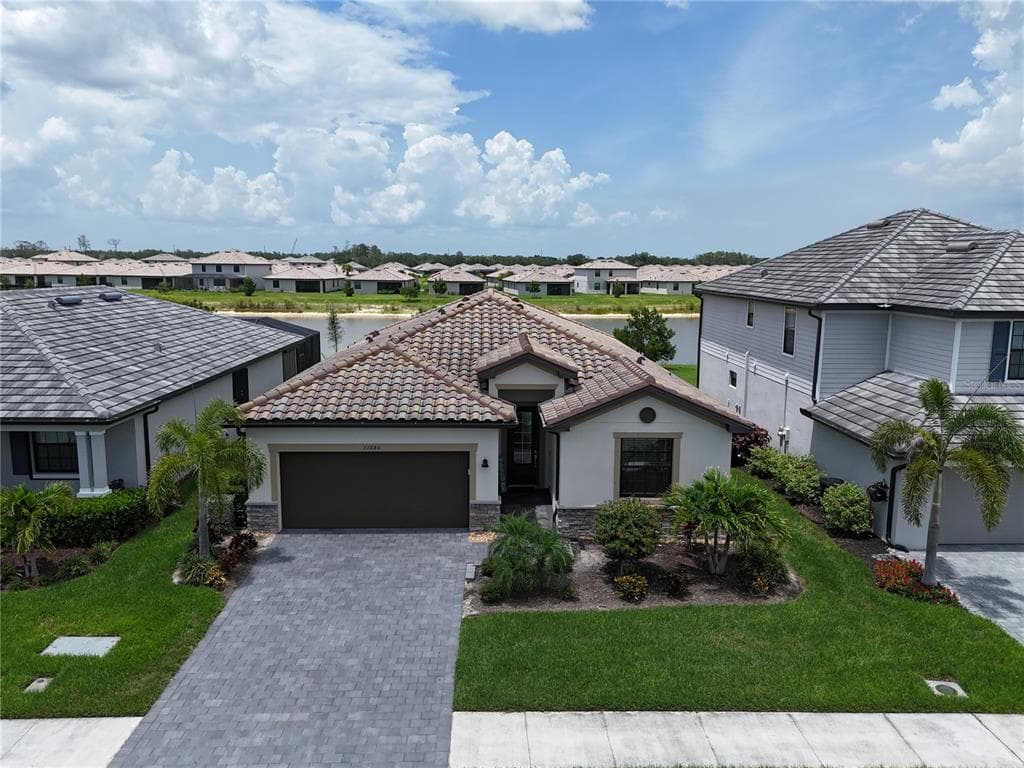 13880 PINE LODGE LANE