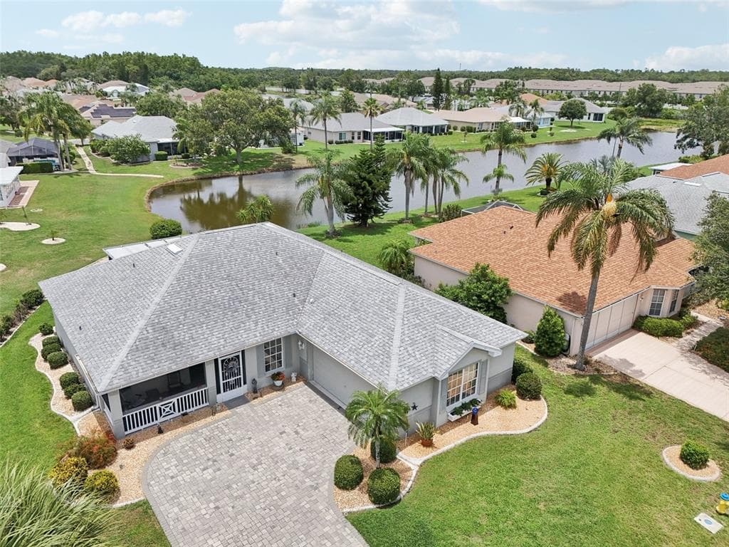 2306 EMERALD LAKE DRIVE SUN CITY CENTER, FL 33573